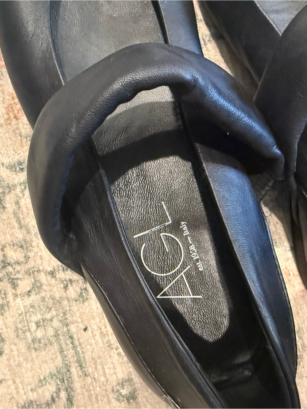 Agl Black Pointed-Toe Padded Strap Flats - Picture 2 of 4